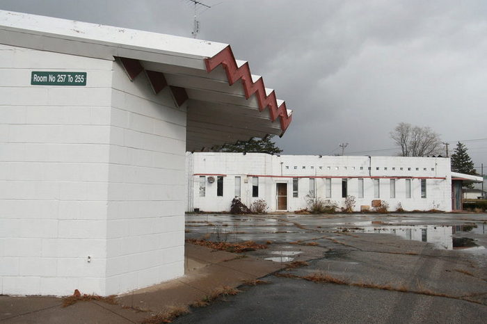 Snow Flake Motel - 2006 Photo By Brad Cornelius On Flickr (newer photo)